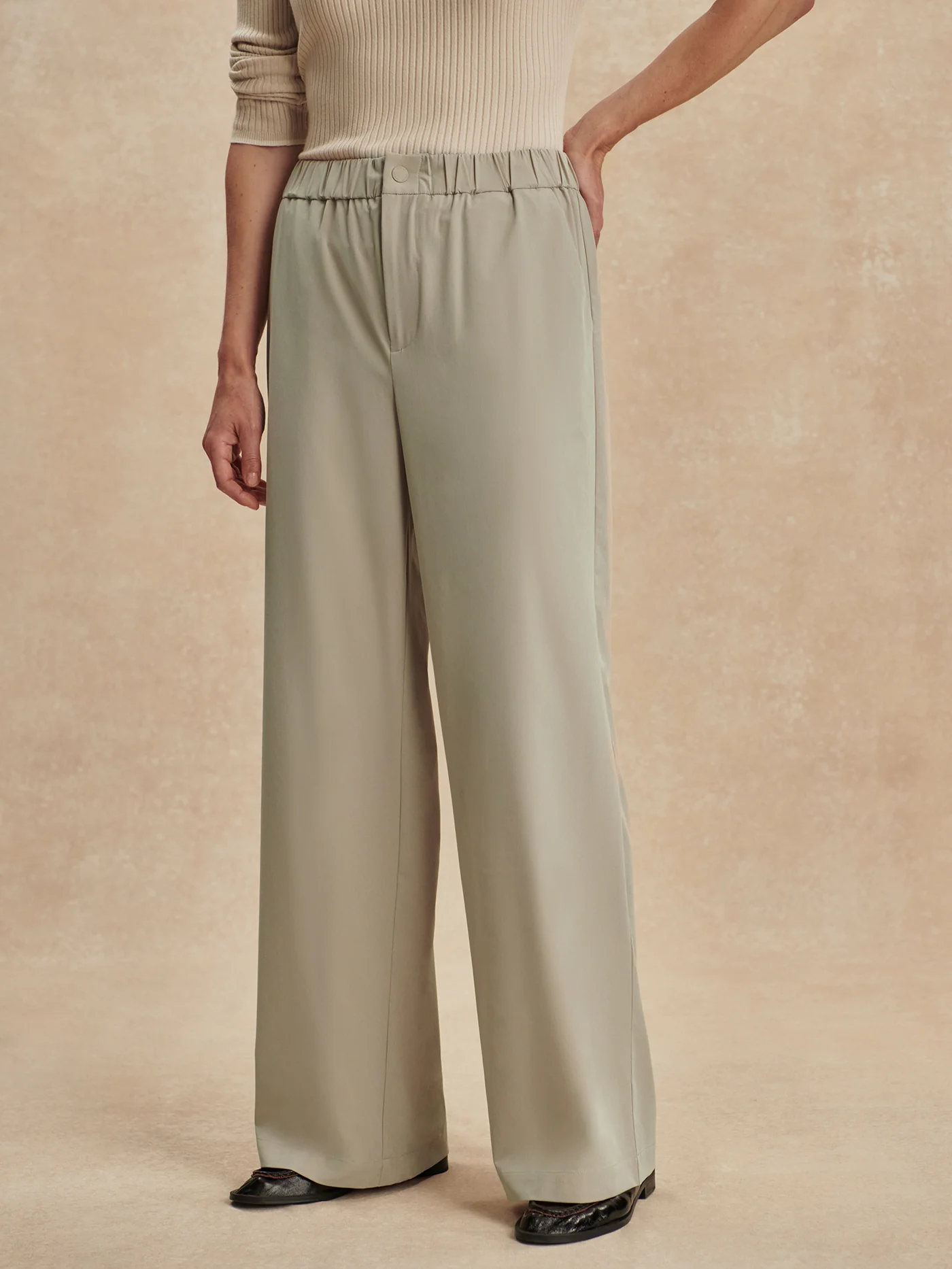 Stretch Lightweave Wide-Leg Travel Pant Regular - Image 9