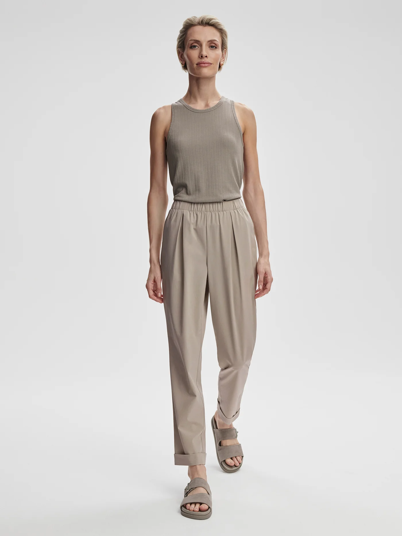 Stretch Lightweave Crop Pleat Travel Pant Regular - Image 3