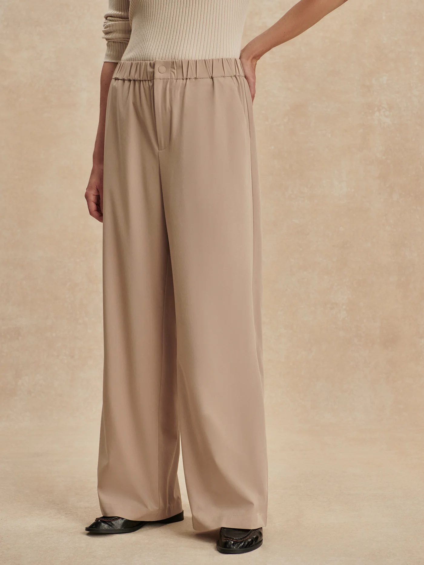 Stretch Lightweave Wide-Leg Travel Pant Regular
