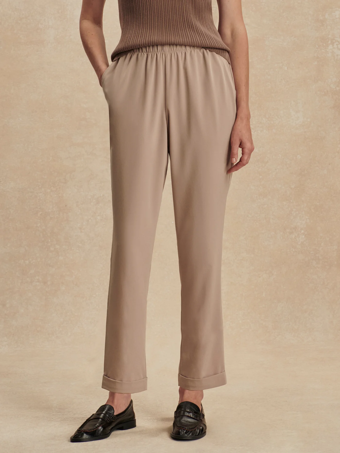 Stretch Lightweave Easy Crop Travel Pant Regular - Image 12