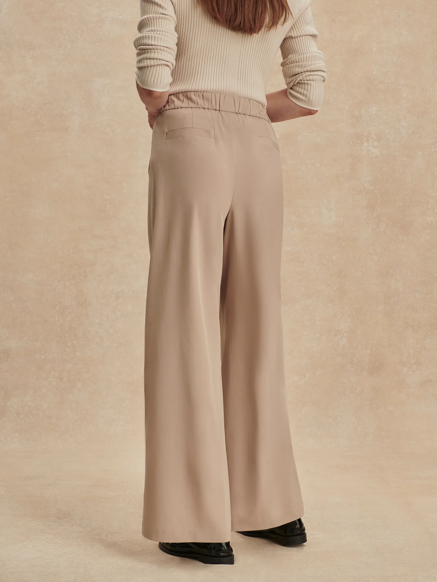 Stretch Lightweave Wide-Leg Travel Pant Regular - Image 19