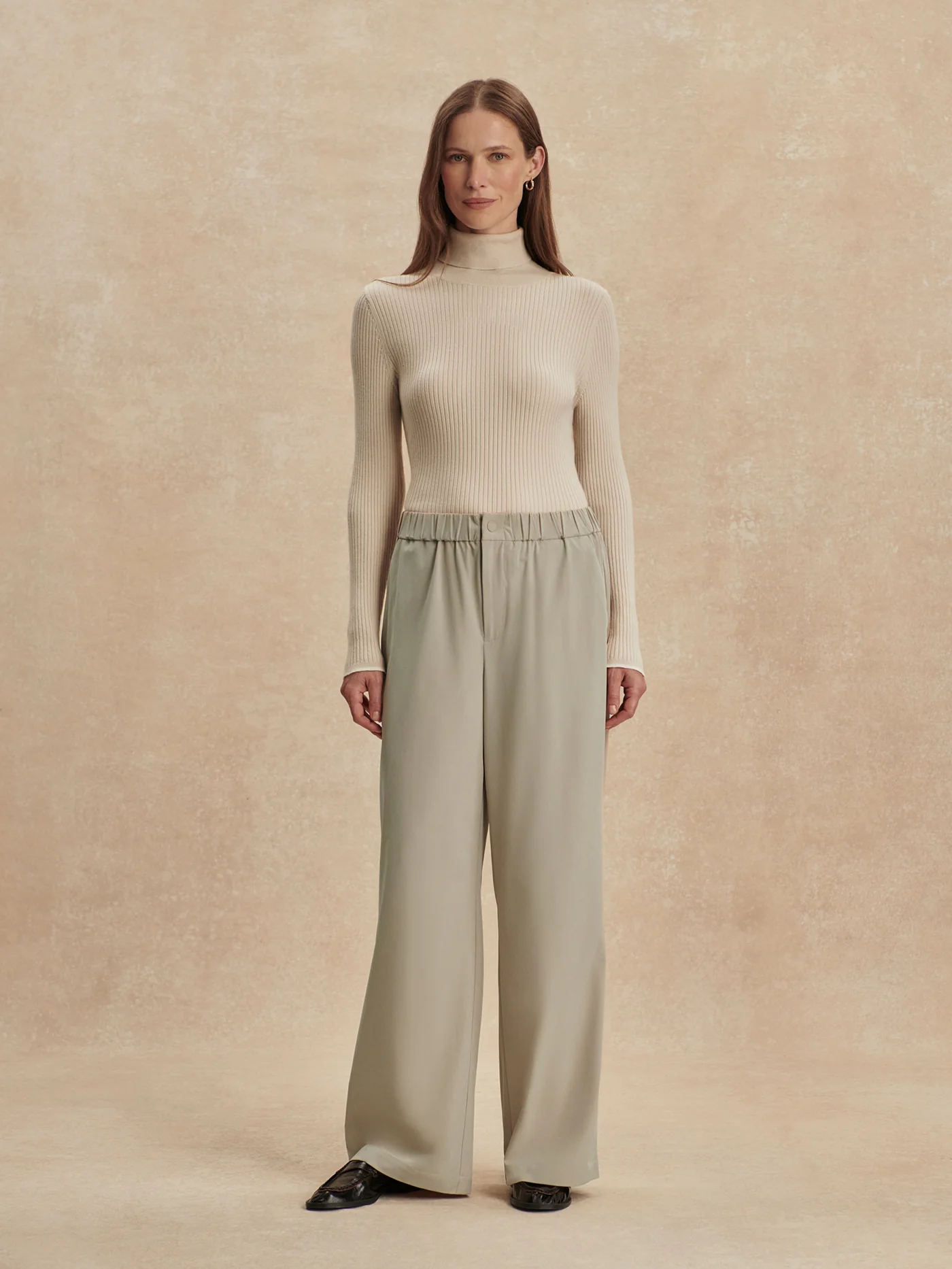 Stretch Lightweave Wide-Leg Travel Pant Regular - Image 10