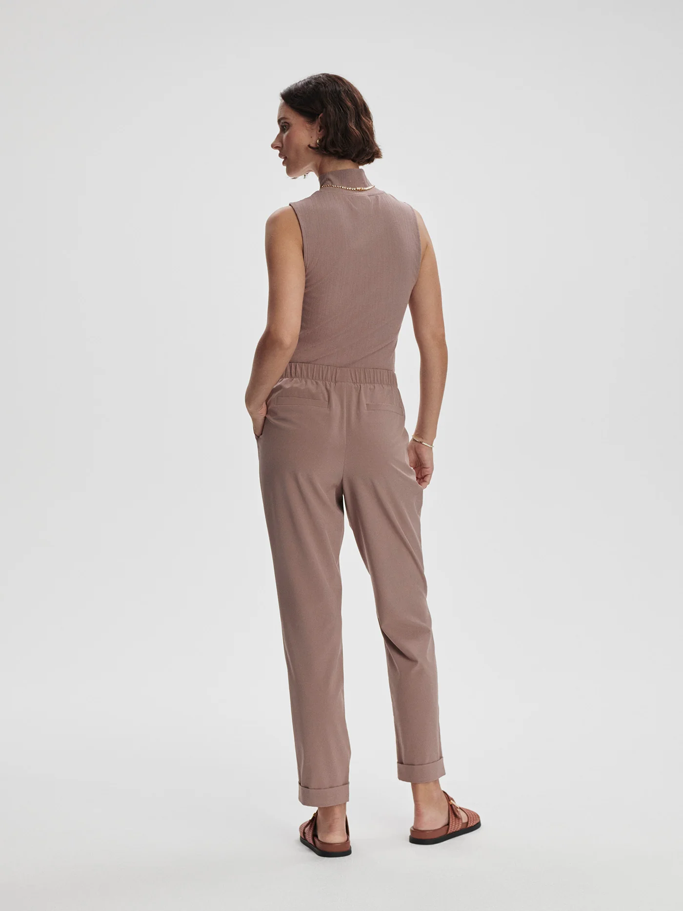 Stretch Lightweave Crop Pleat Travel Pant Regular - Image 15