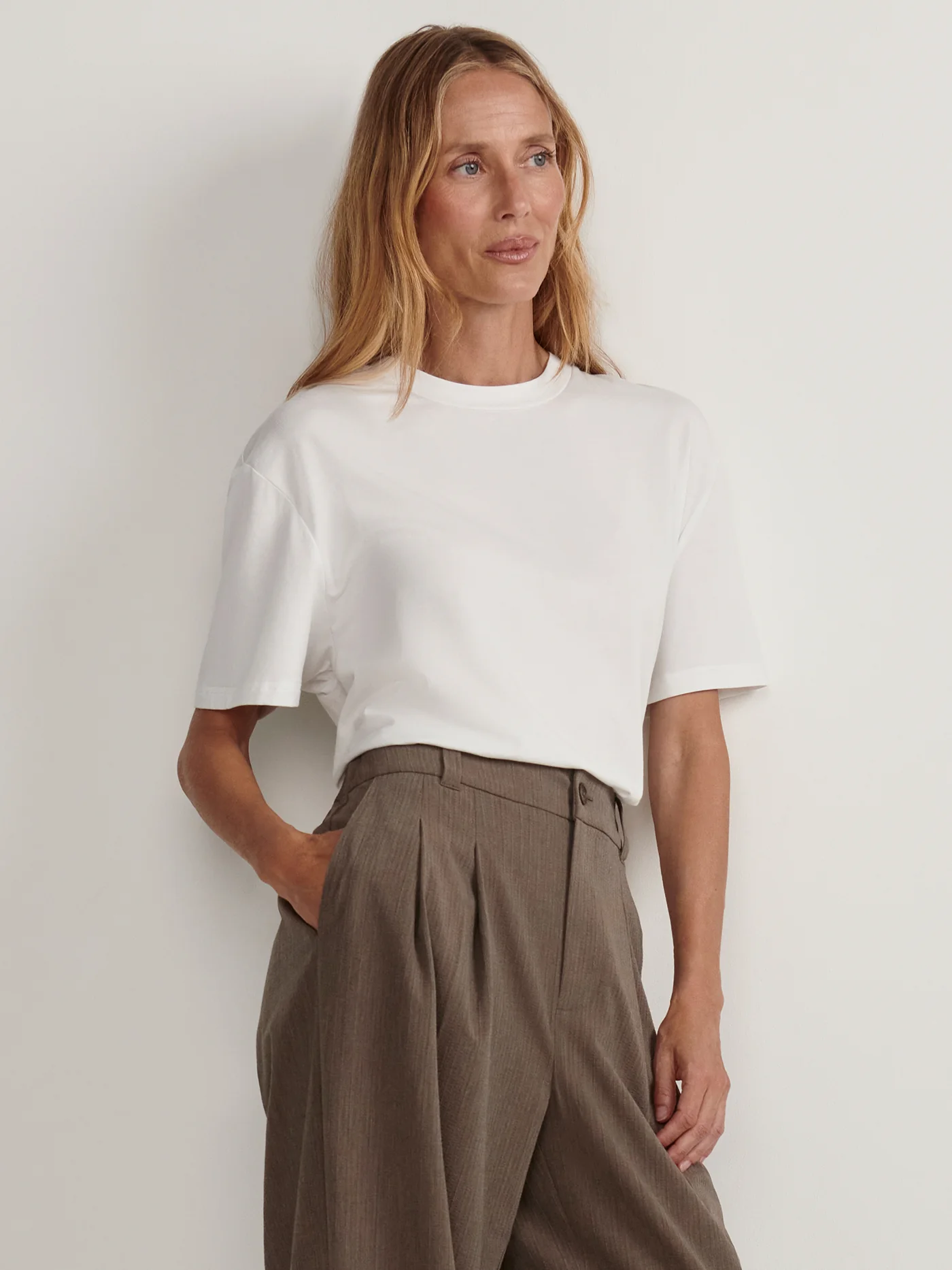 Light Textured Stripe Wide-Leg Pant Regular - Image 2